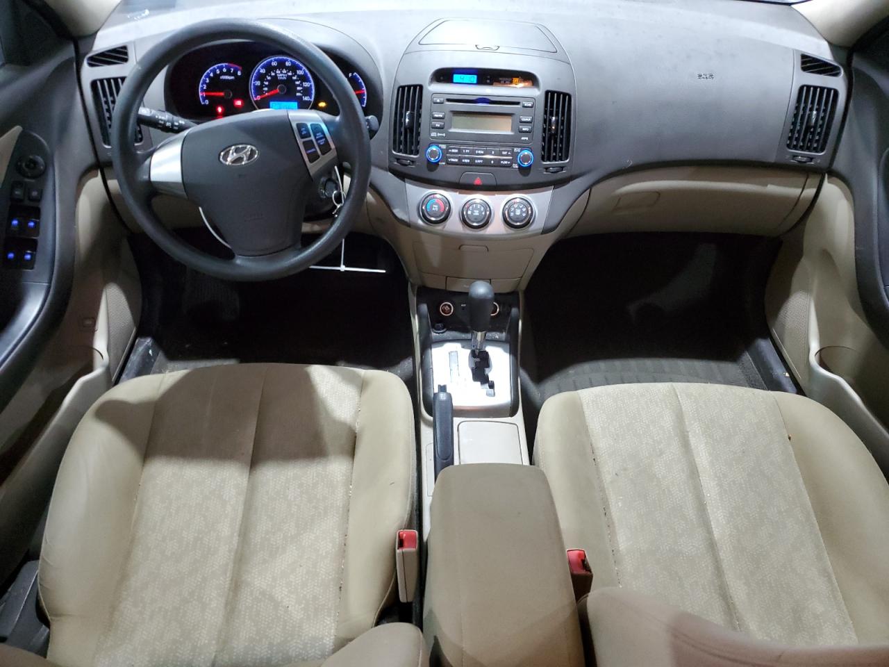 2010 Hyundai Elantra - Image 8