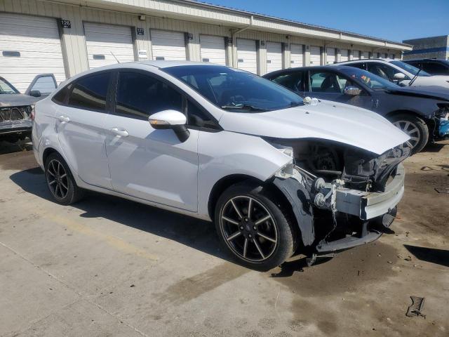 Sedans FORD FIESTA 2017 White