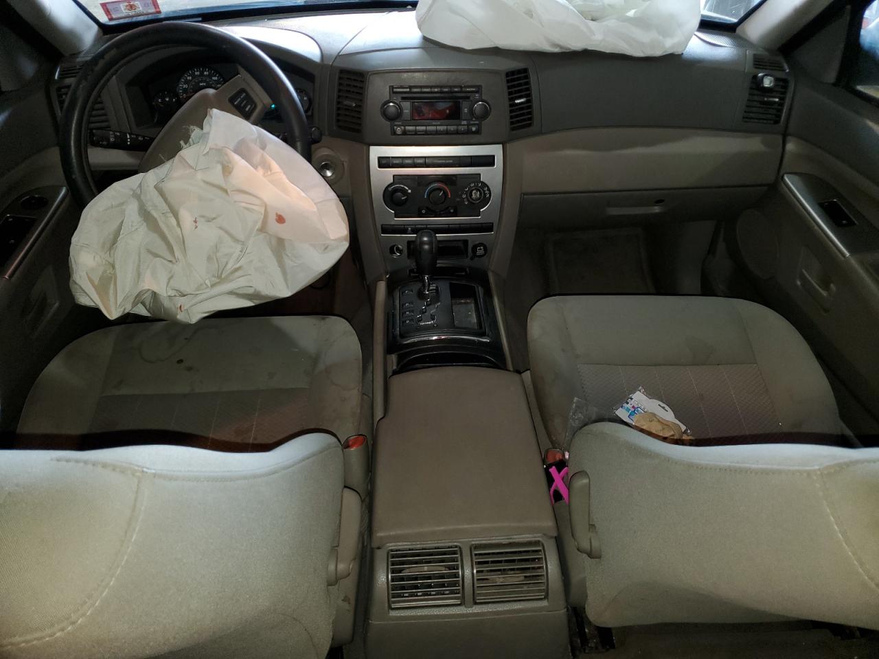 2006 Jeep Grand Cherokee - Image 8