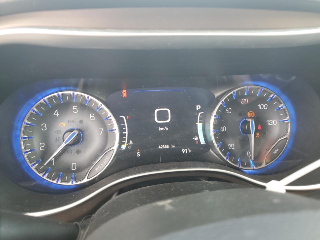 2017 Chrysler Pacifica - Image 9