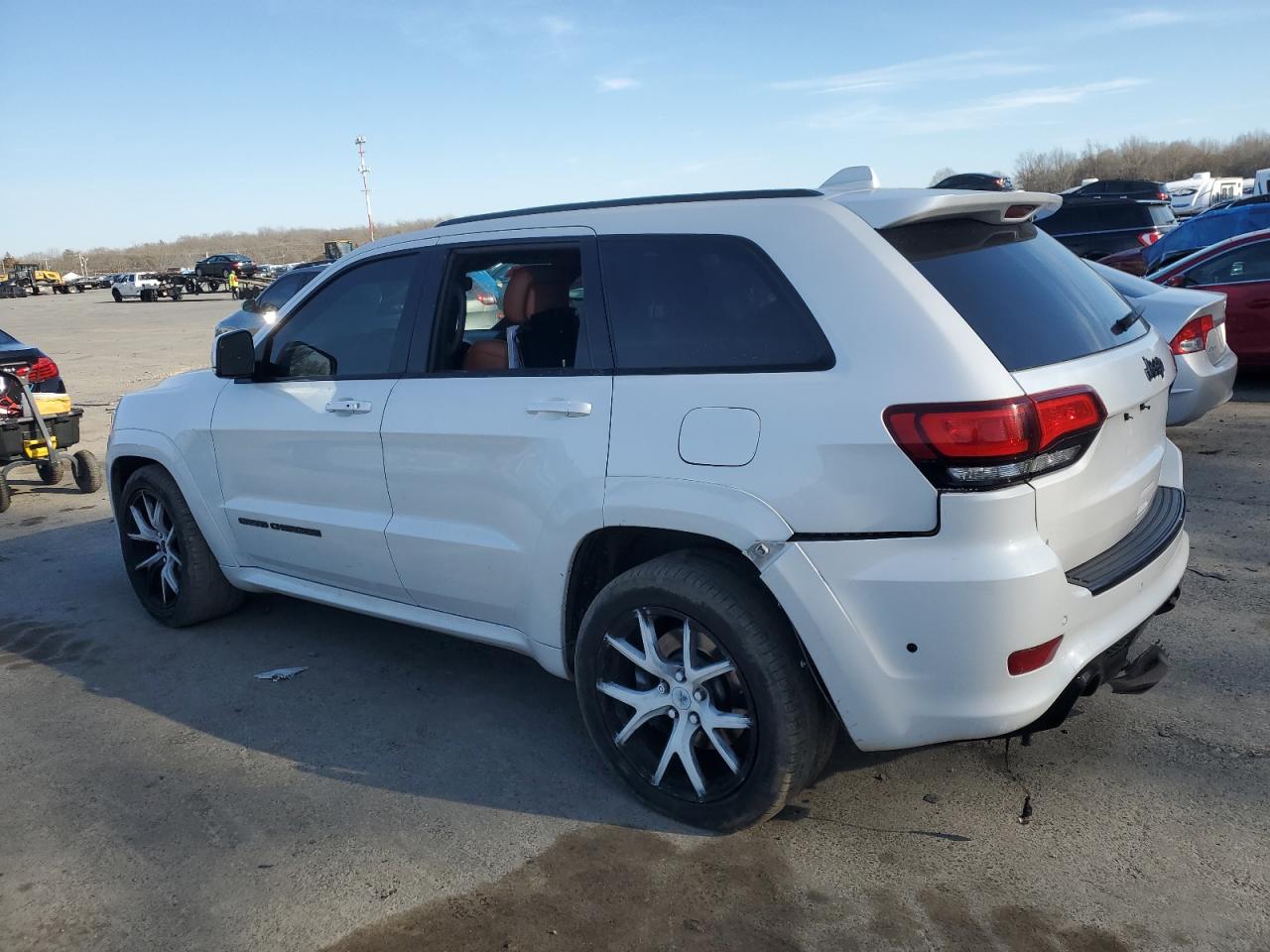 2018 Jeep Grand Cherokee - Image 2
