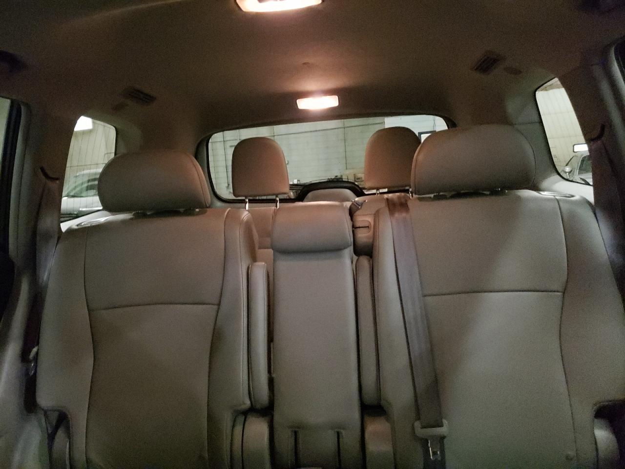 2013 Toyota Highlander - Image 10