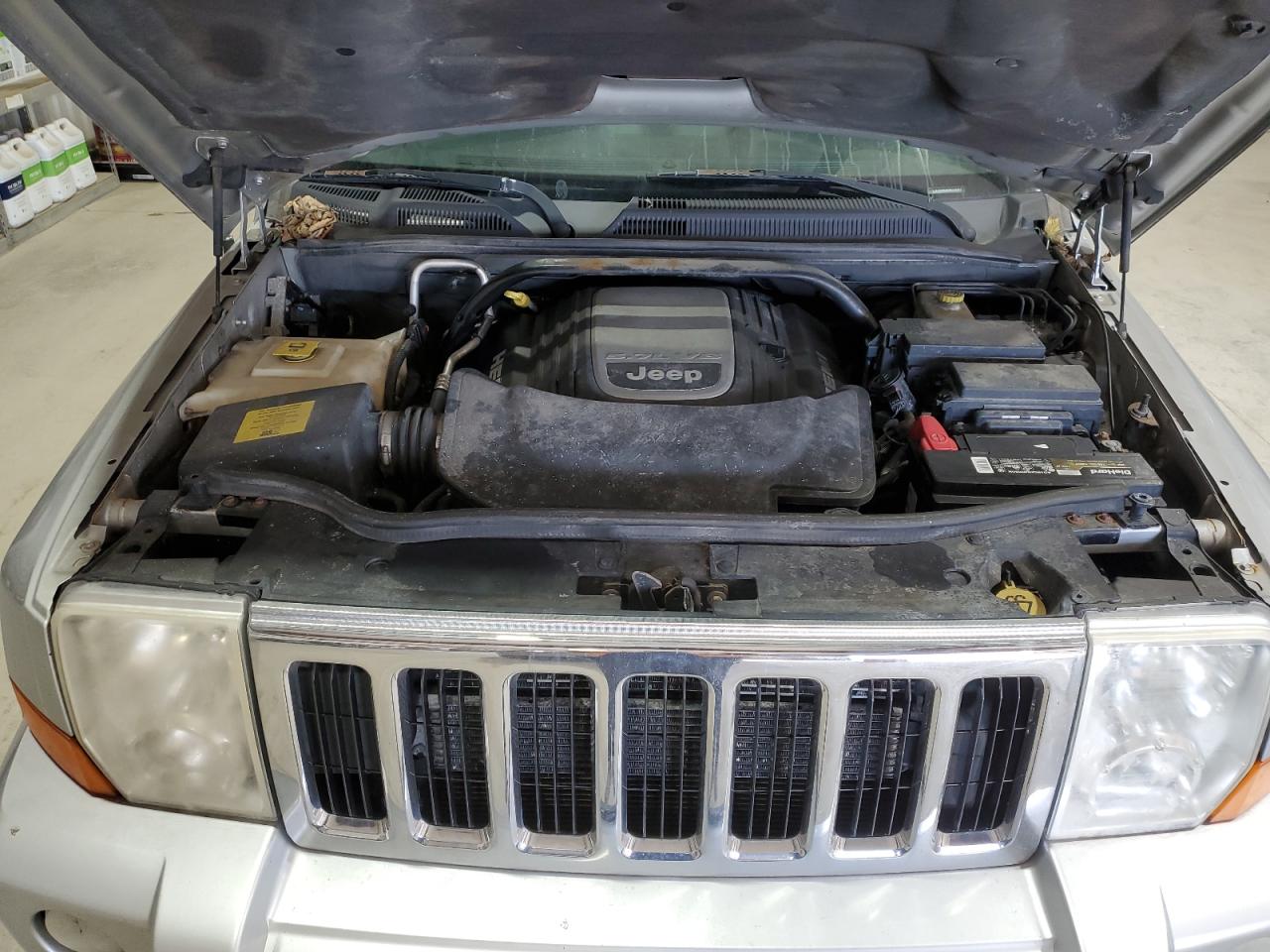 2008 Jeep Commander - Image 12