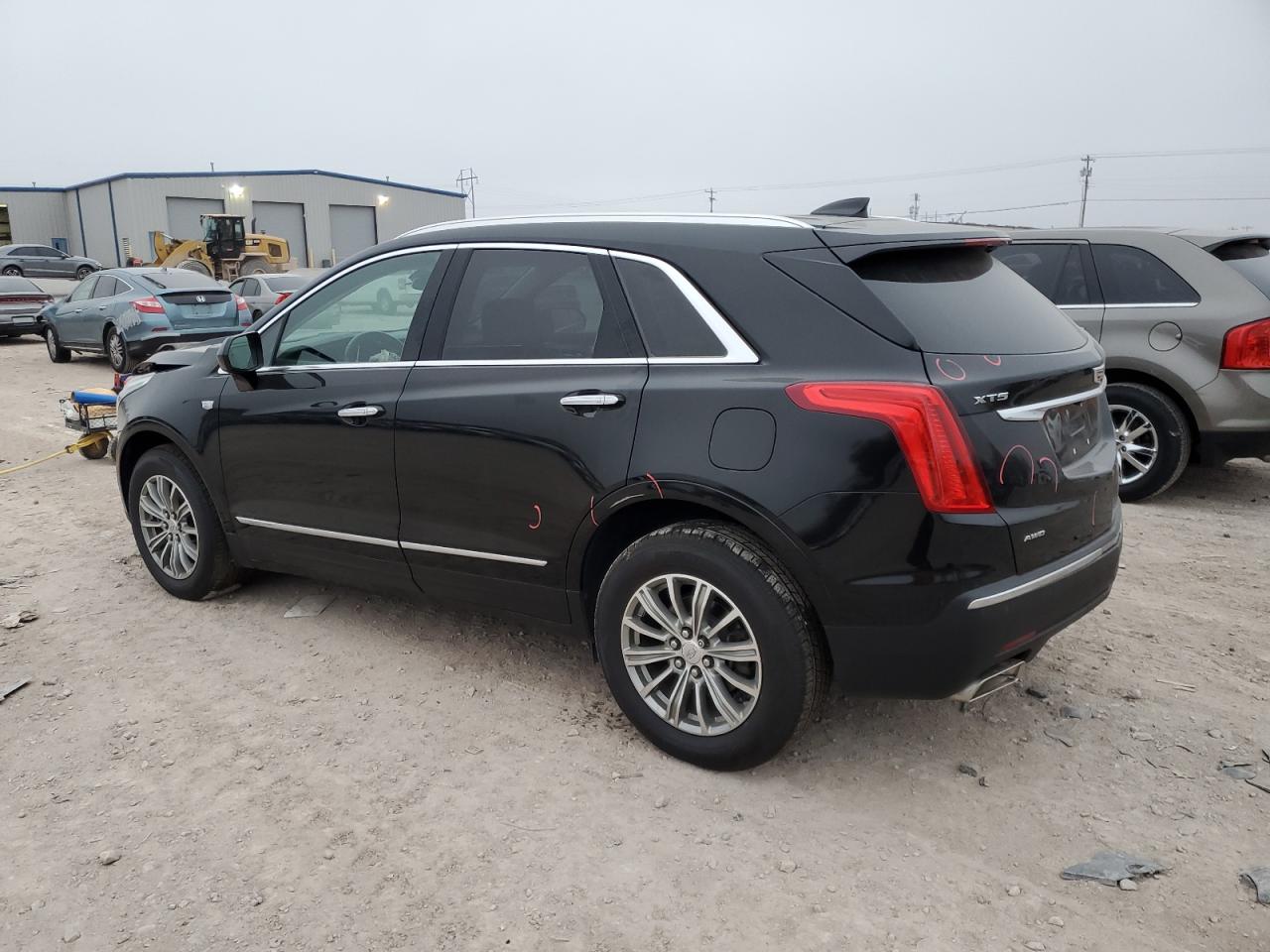 2018 Cadillac XT5 - Image 2