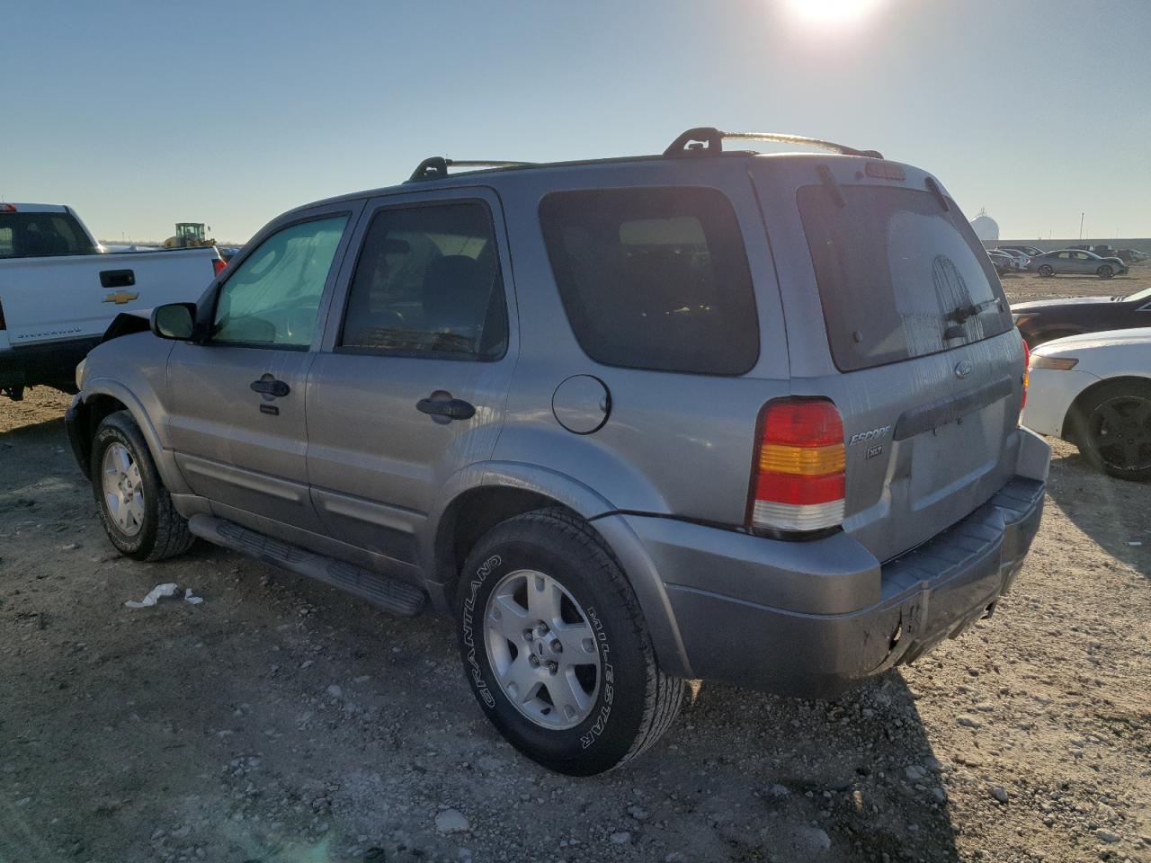 2007 Ford Escape - Image 2