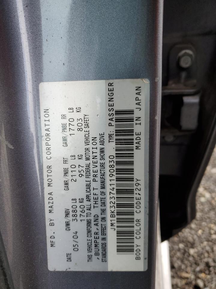 2004 Mazda 3 - Image 12