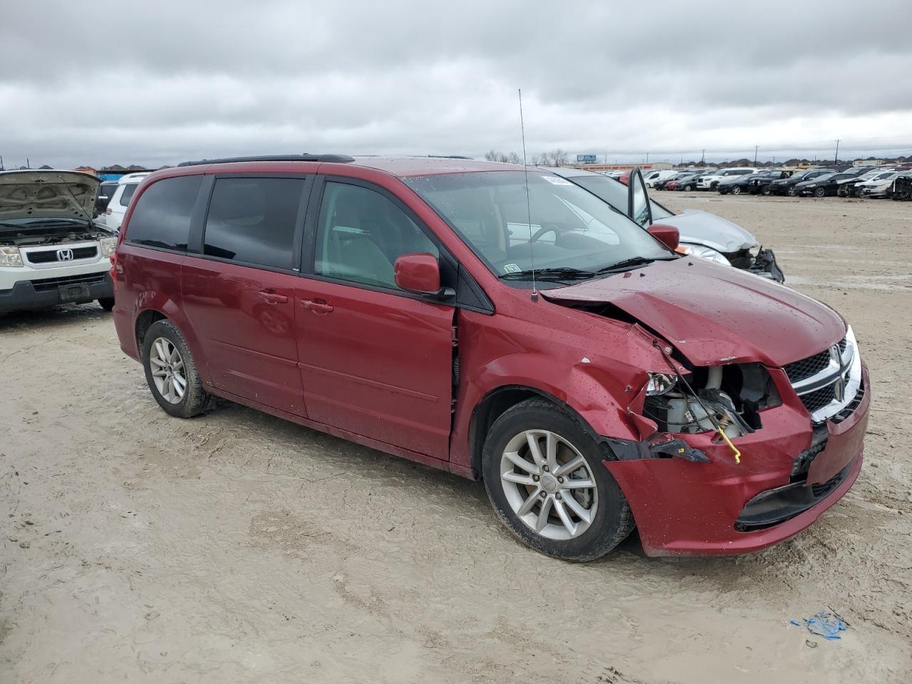 2014 Dodge Caravan - Image 4