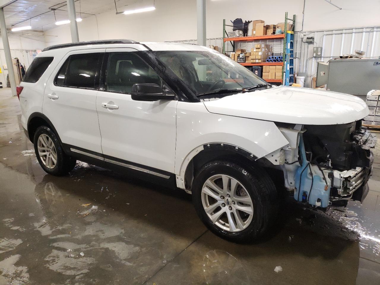 2019 Ford Explorer - Image 4