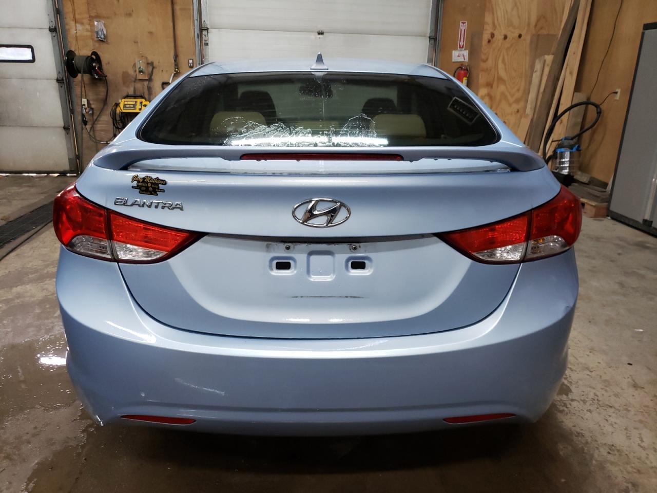 2013 Hyundai Elantra - Image 6