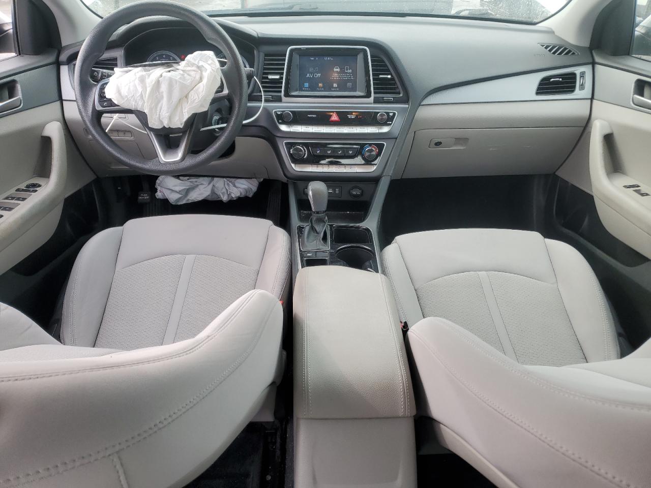 2018 Hyundai Sonata - Image 8