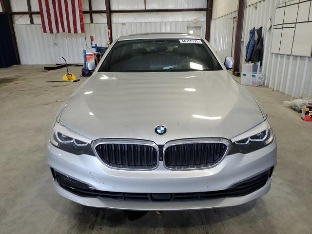 BMW 5 SERIES 2018 Серебристый