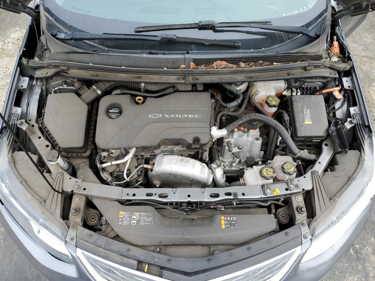 2018 Chevrolet Volt - Image 11