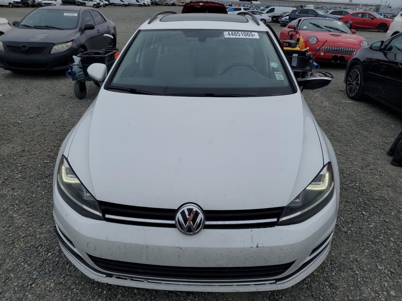 2015 Volkswagen Golf - Image 5