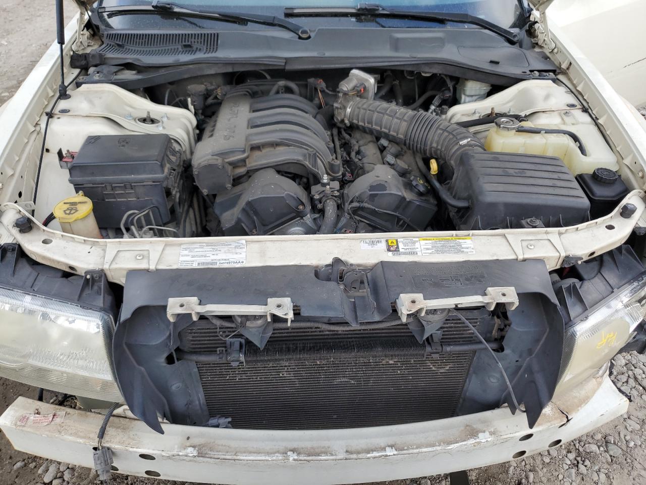 2008 Chrysler 300 - Image 11