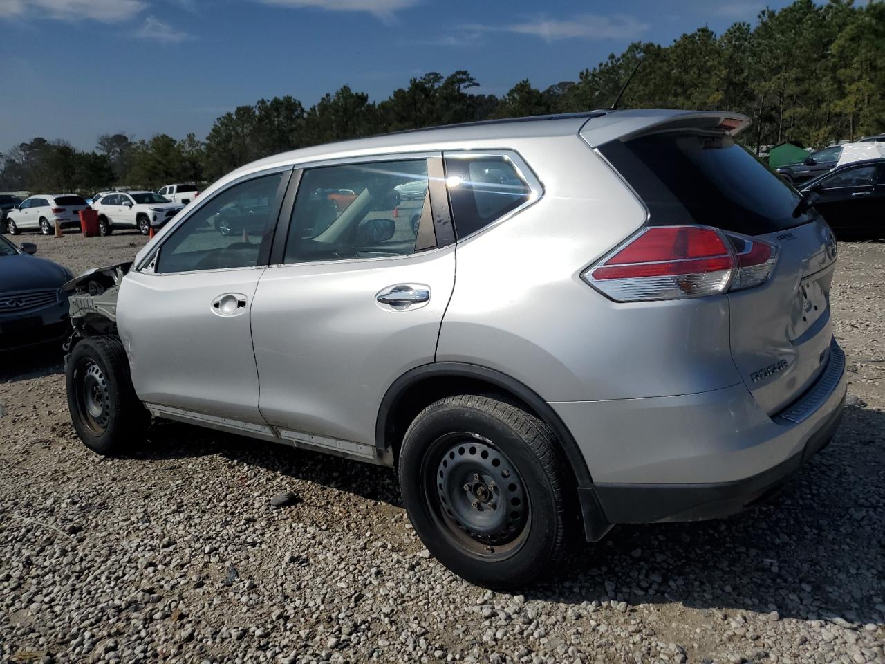 2015 Nissan Rogue - Image 2