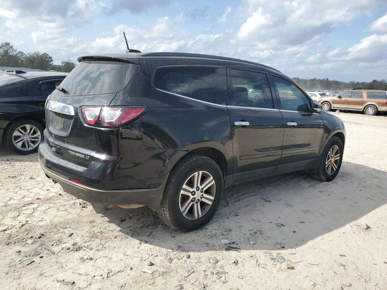 2016 Chevrolet Traverse - Image 3