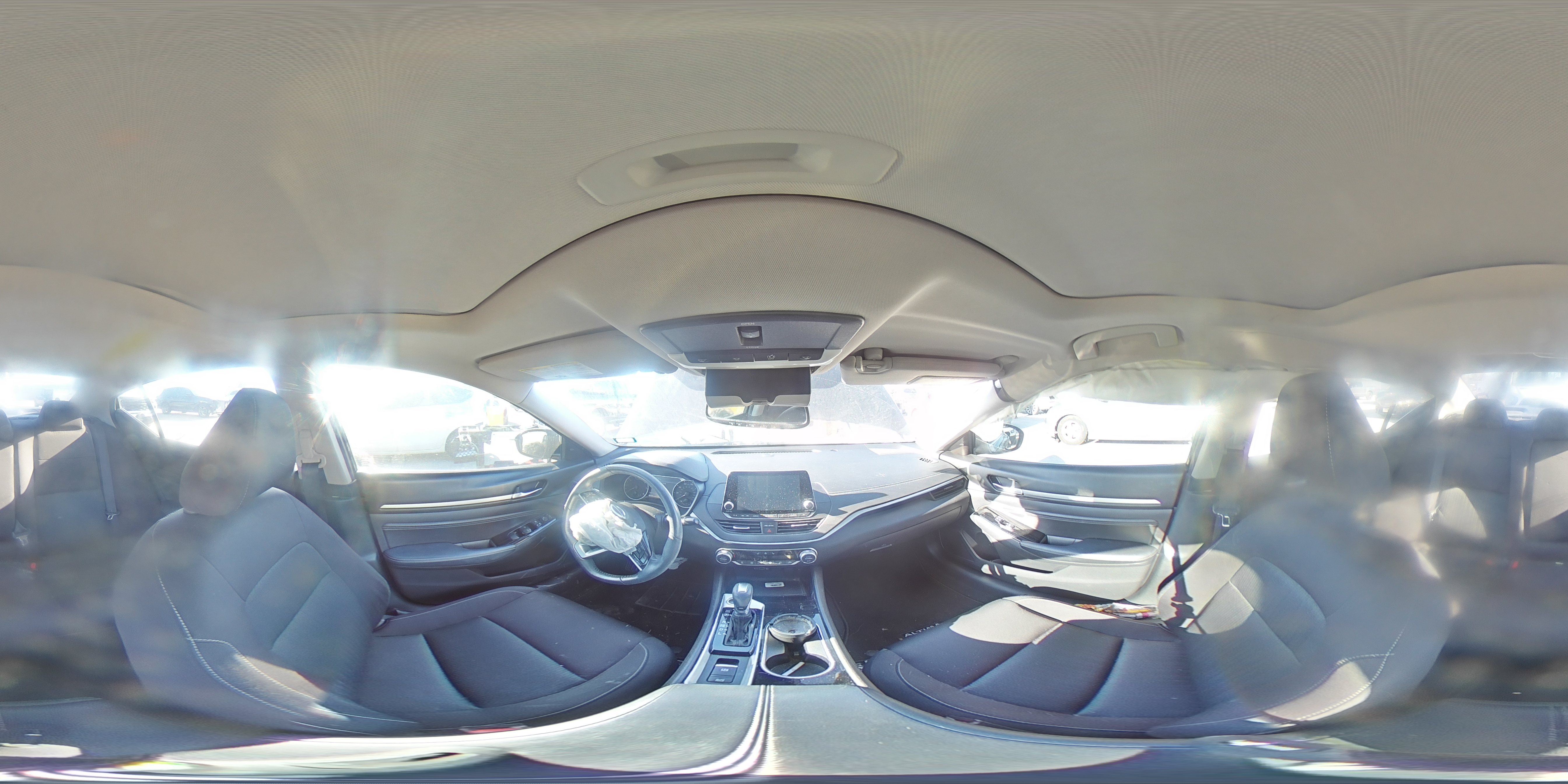 2020 Nissan Altima - Image 13