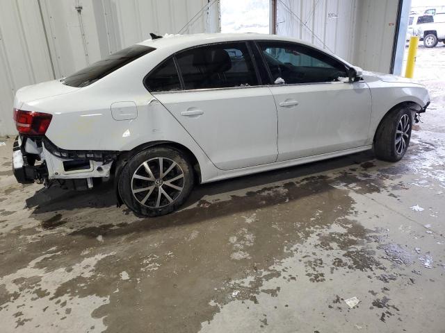 Sedans VOLKSWAGEN JETTA 2017 White