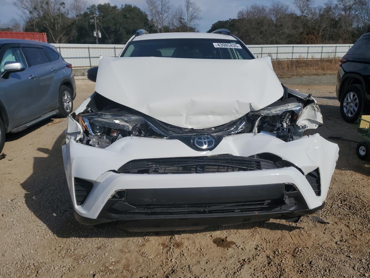 2017 Toyota RAV 4 - Image 5