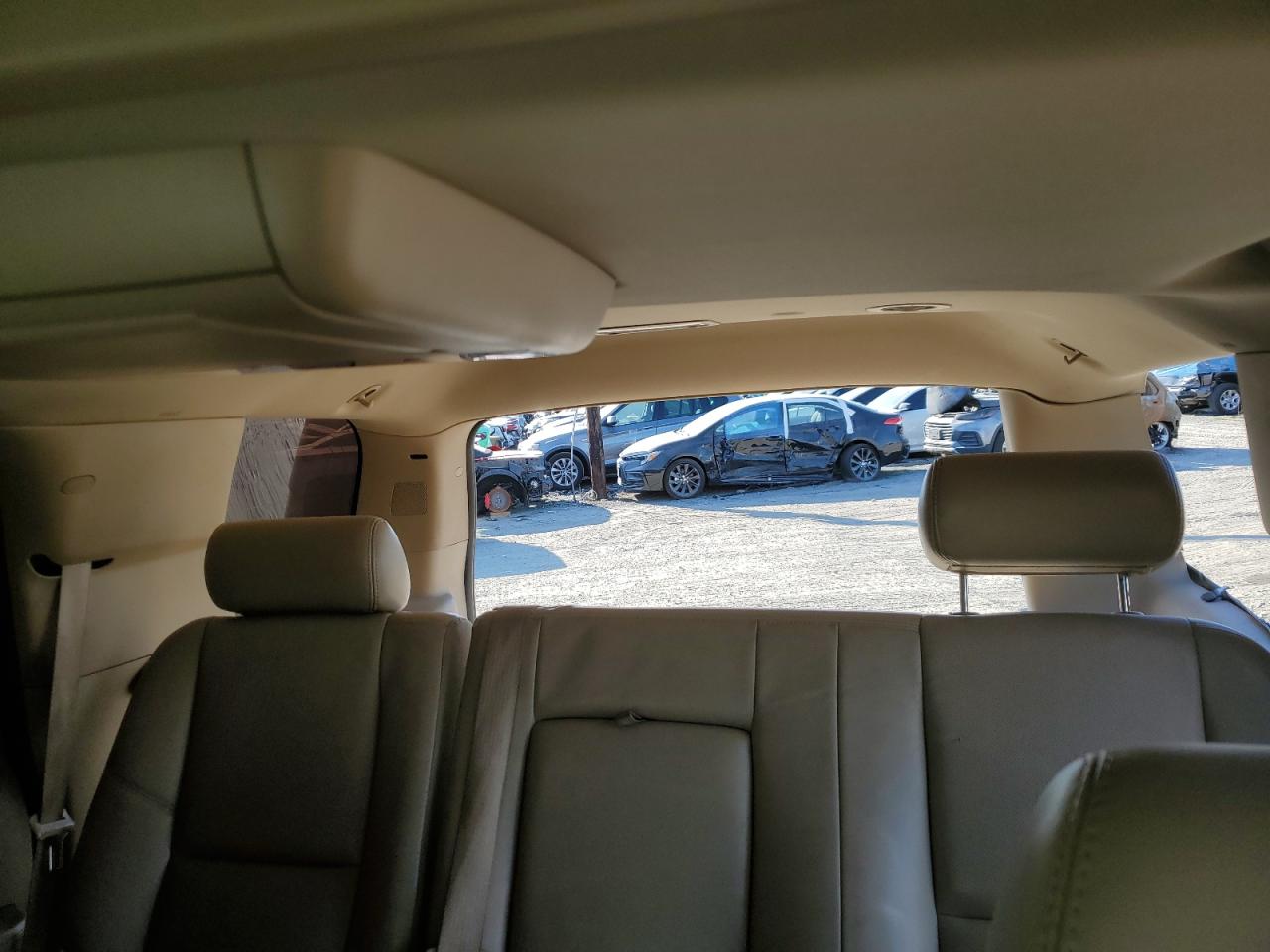2009 Cadillac Escalade - Image 10