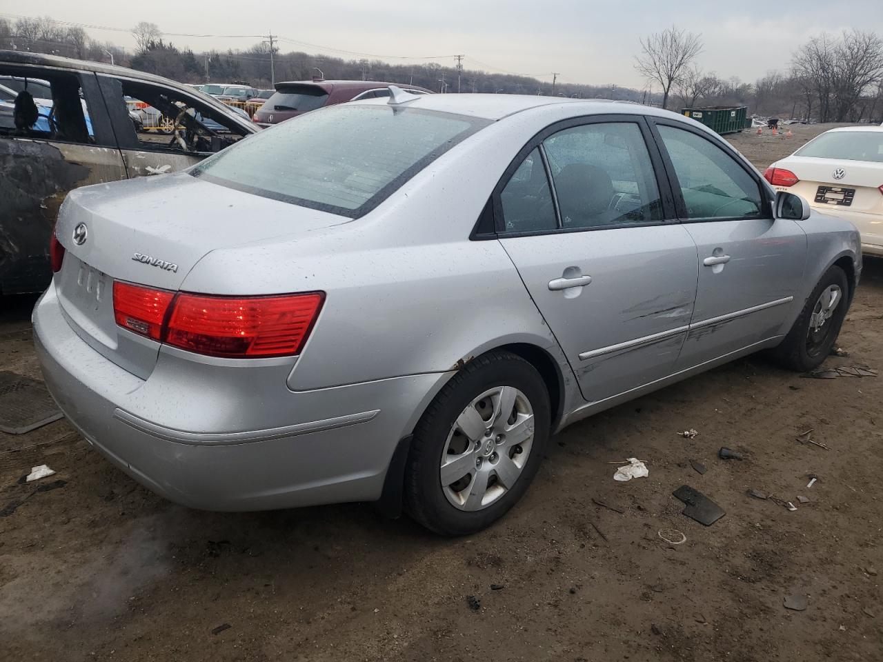 2009 Hyundai Sonata - Image 3