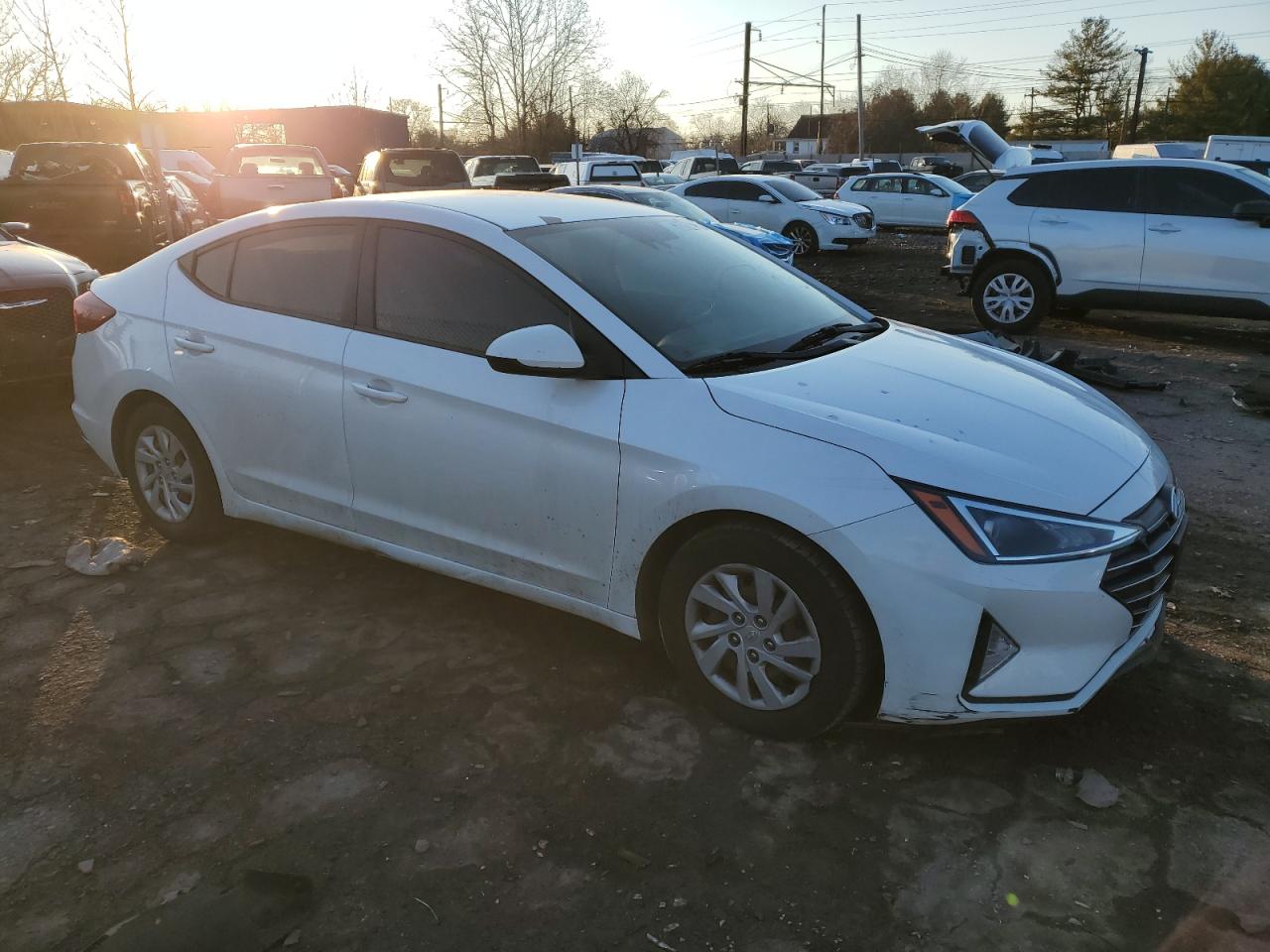 2020 Hyundai Elantra - Image 4