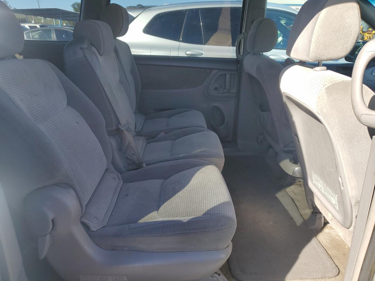 2006 Toyota Sienna - Image 11