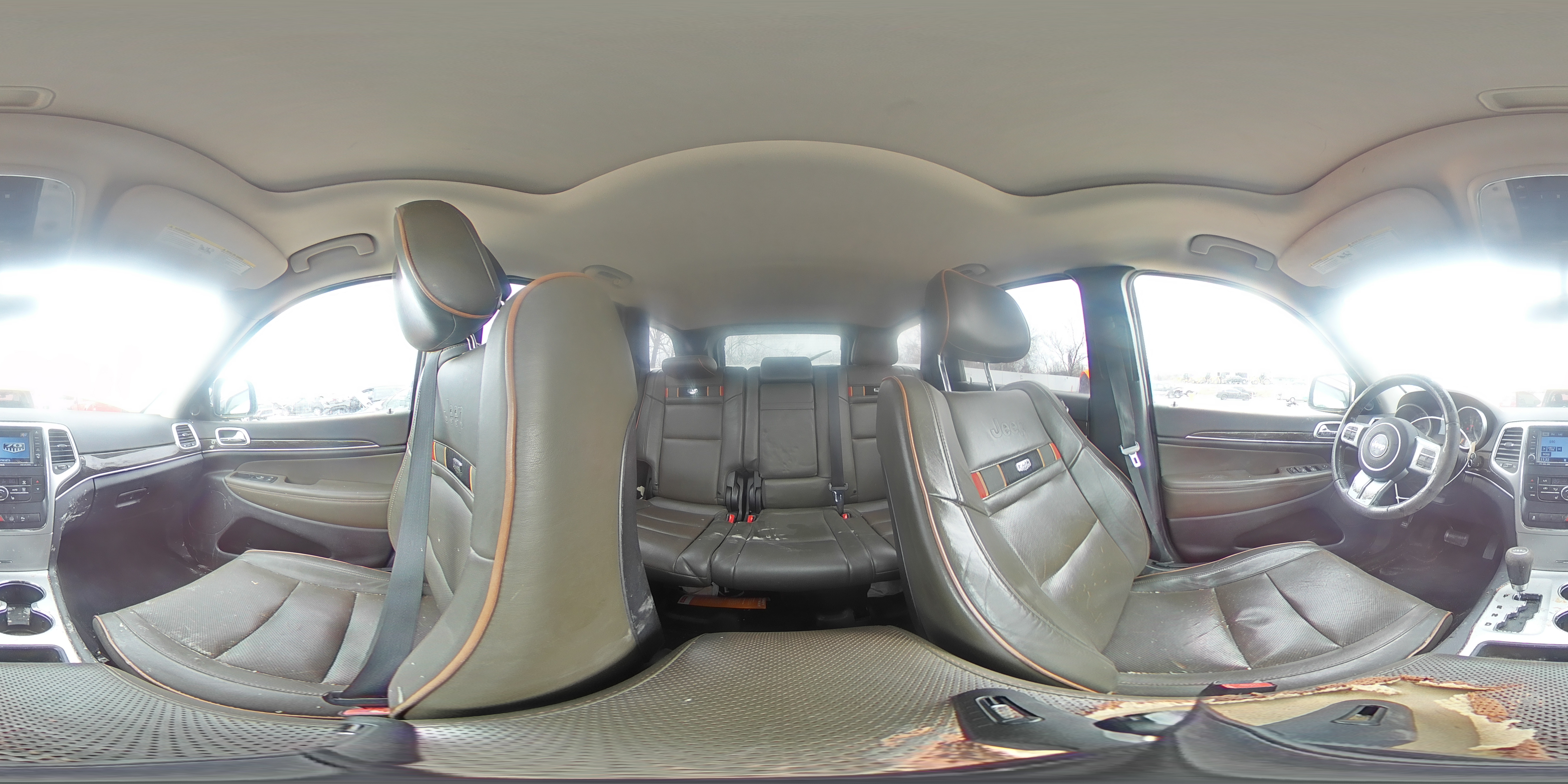 2011 Jeep Grand Cherokee - Image 14