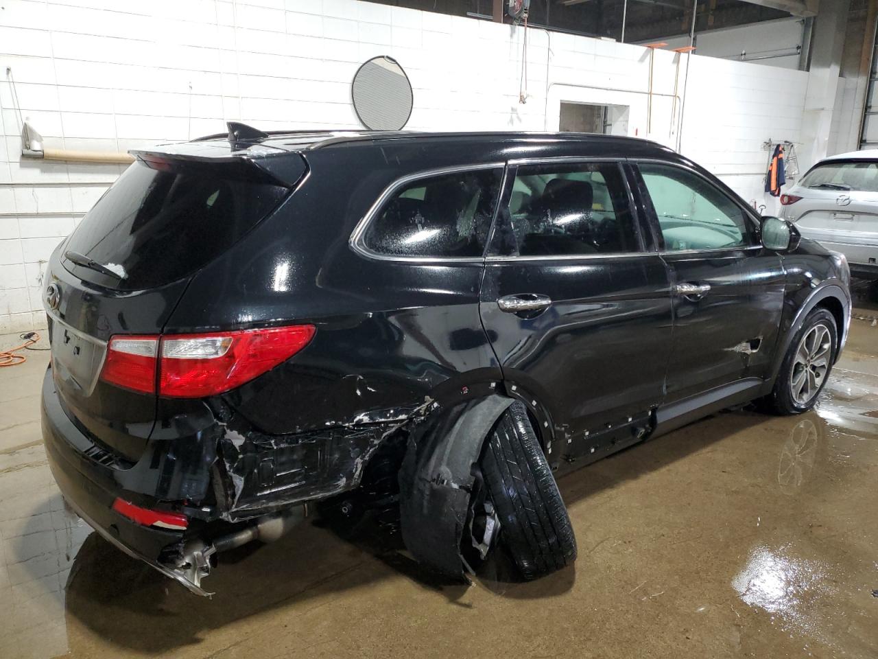2014 Hyundai Santa Fe - Image 3