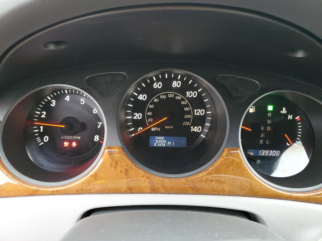 2005 Lexus ES - Image 9