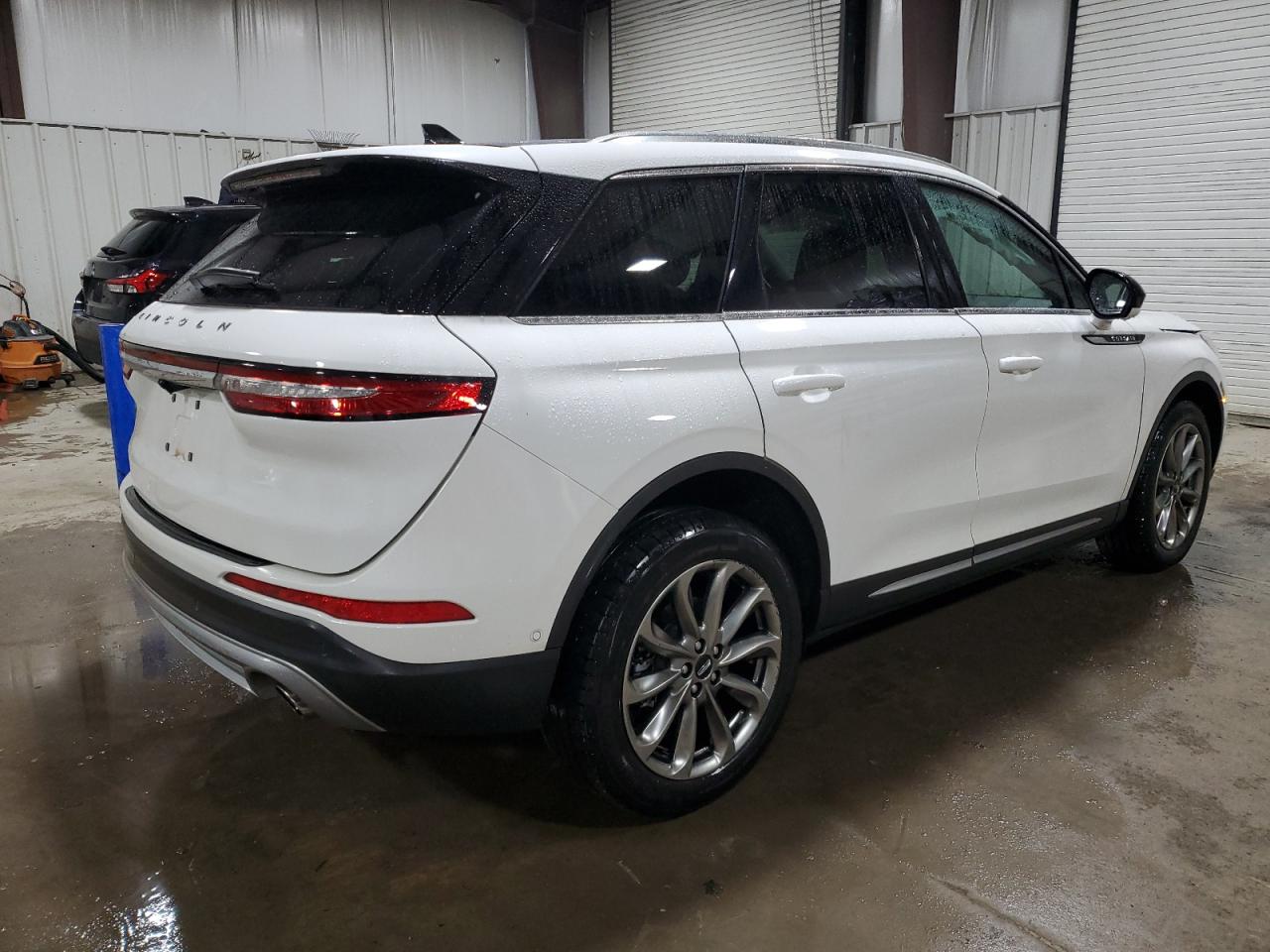 2020 Lincoln Corsair - Image 3
