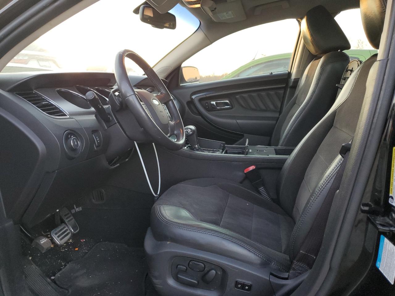 2010 Ford Taurus - Image 7