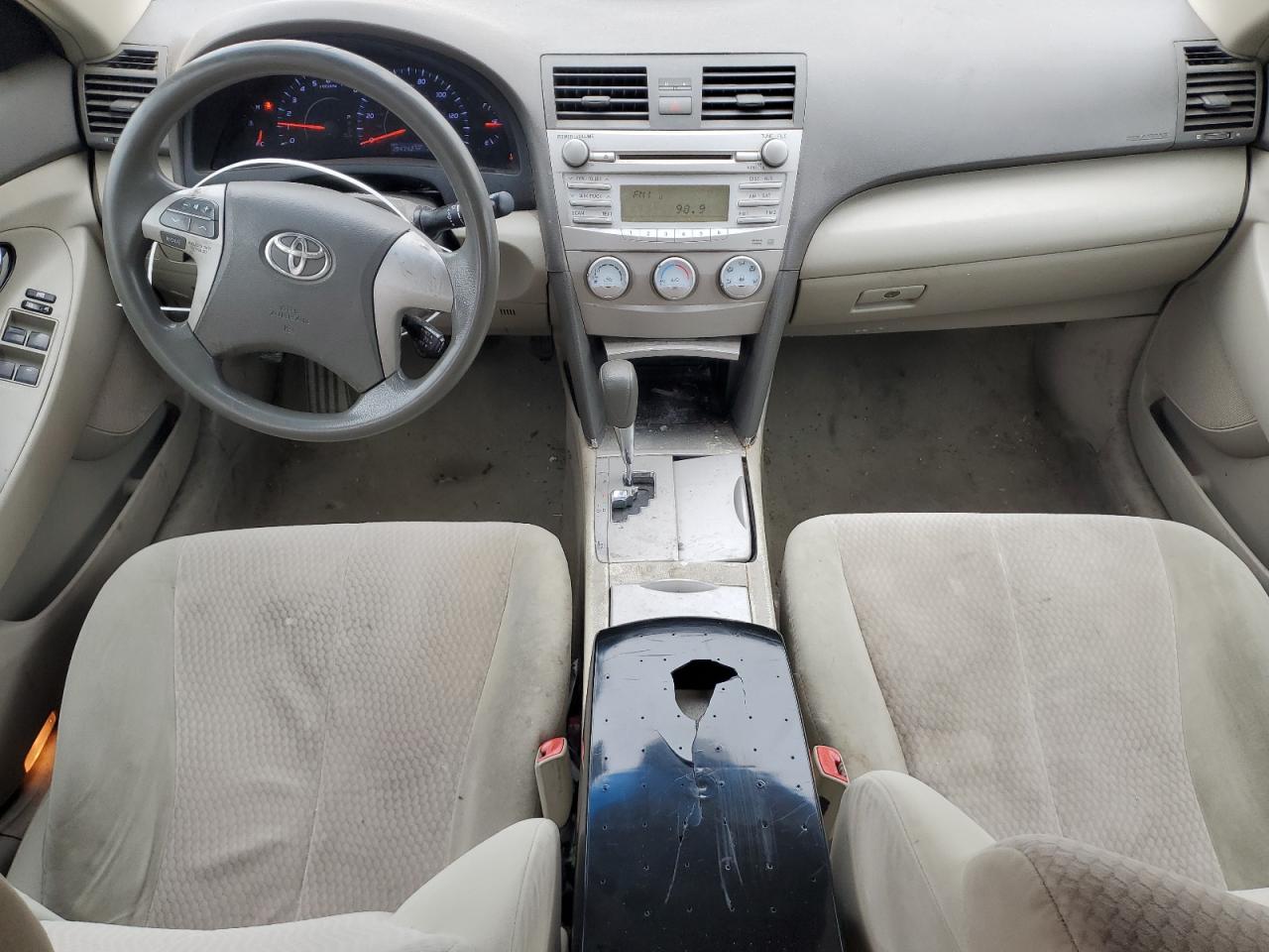 2011 Toyota Camry - Image 8