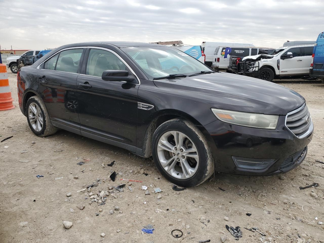 2013 Ford Taurus - Image 4