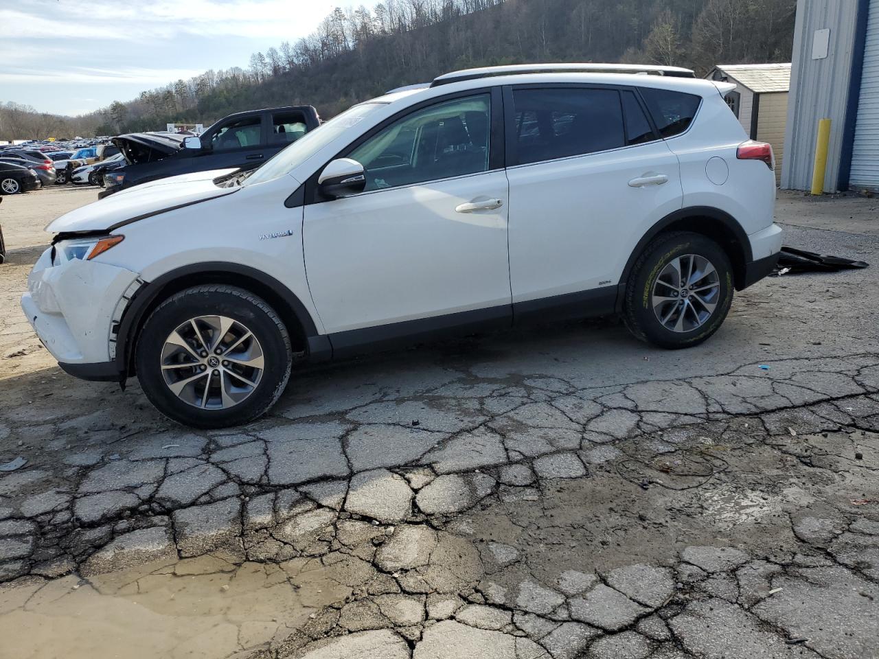 2016 Toyota RAV 4 - Image 1