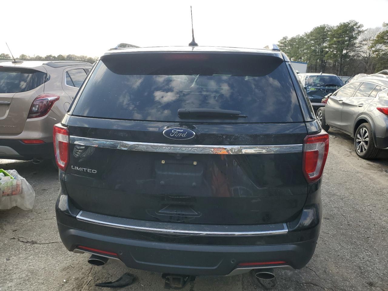 2018 Ford Explorer - Image 6