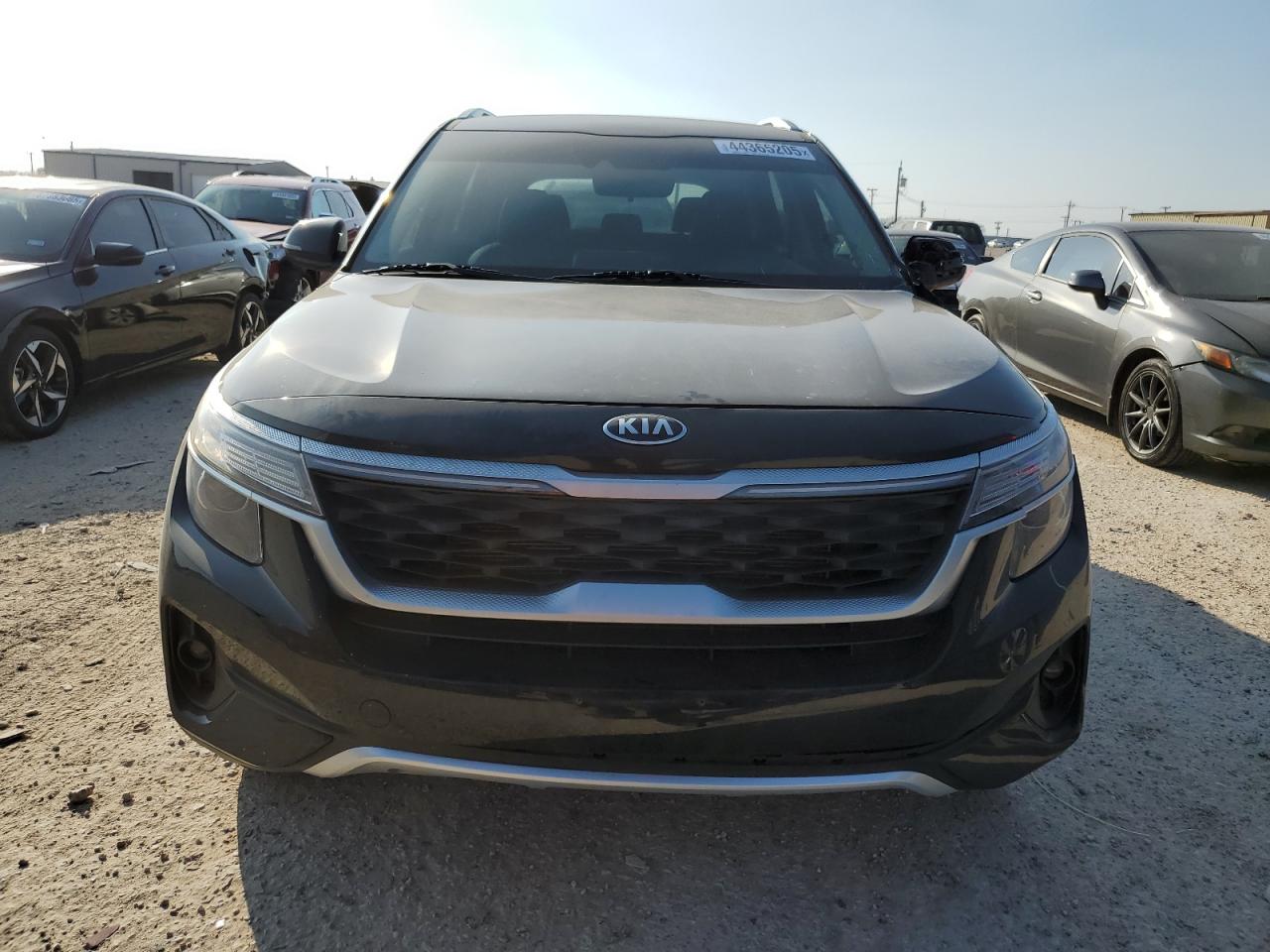 2021 Kia Seltos - Image 5