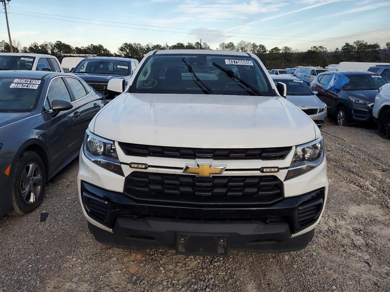 2022 Chevrolet Colorado - Image 5