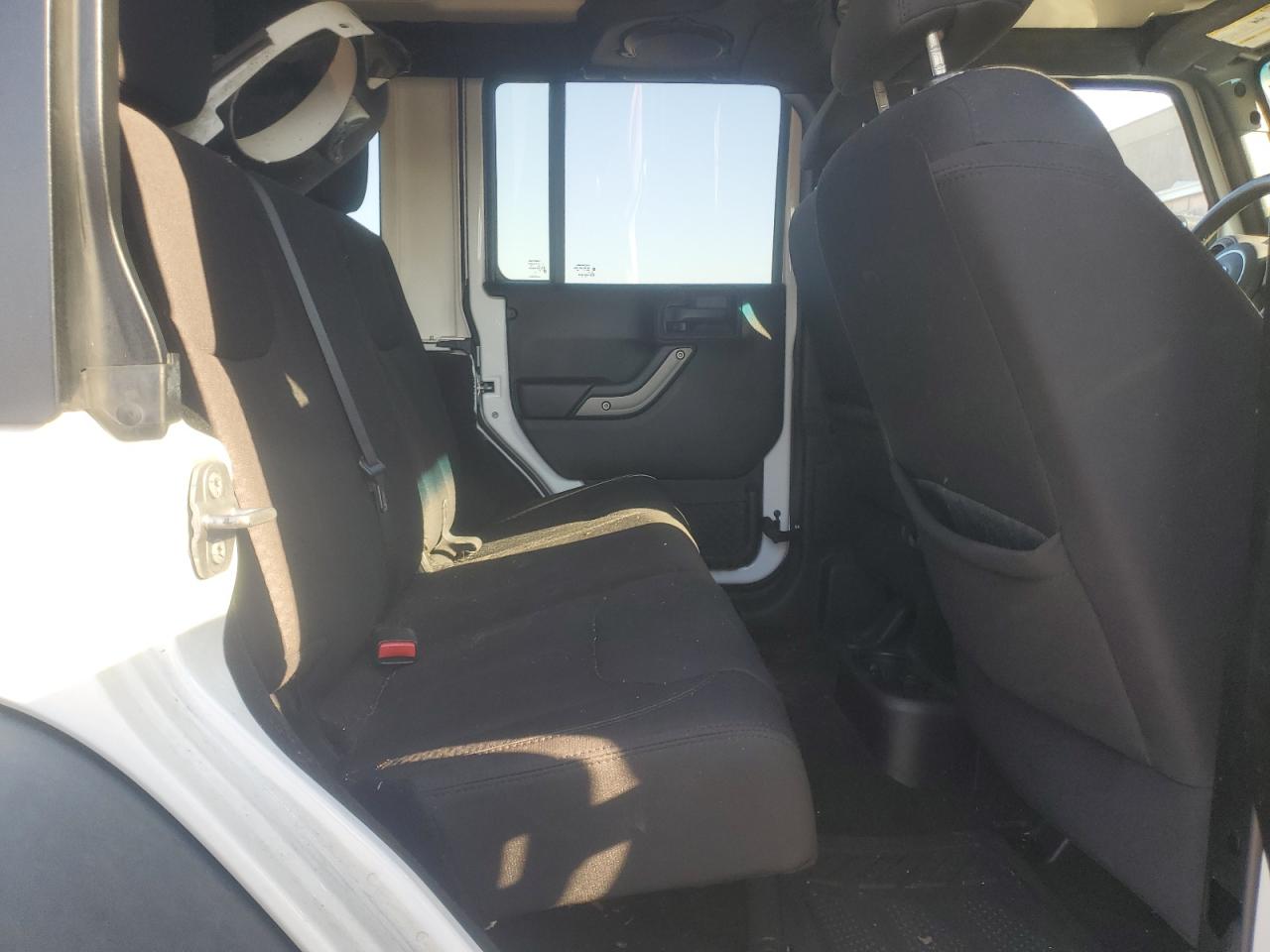 2014 Jeep Wrangler - Image 11