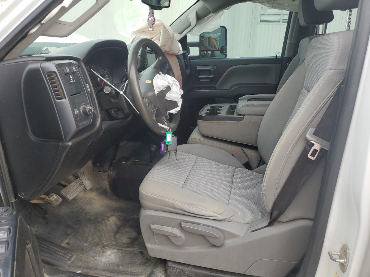 2019 Chevrolet Silverado - Image 7