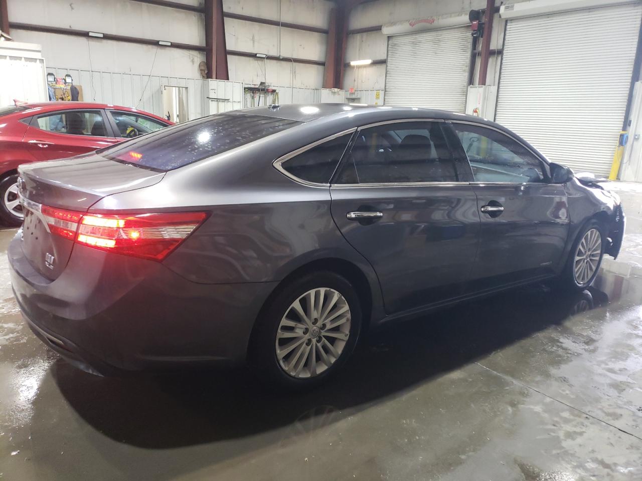 2013 Toyota Avalon - Image 3