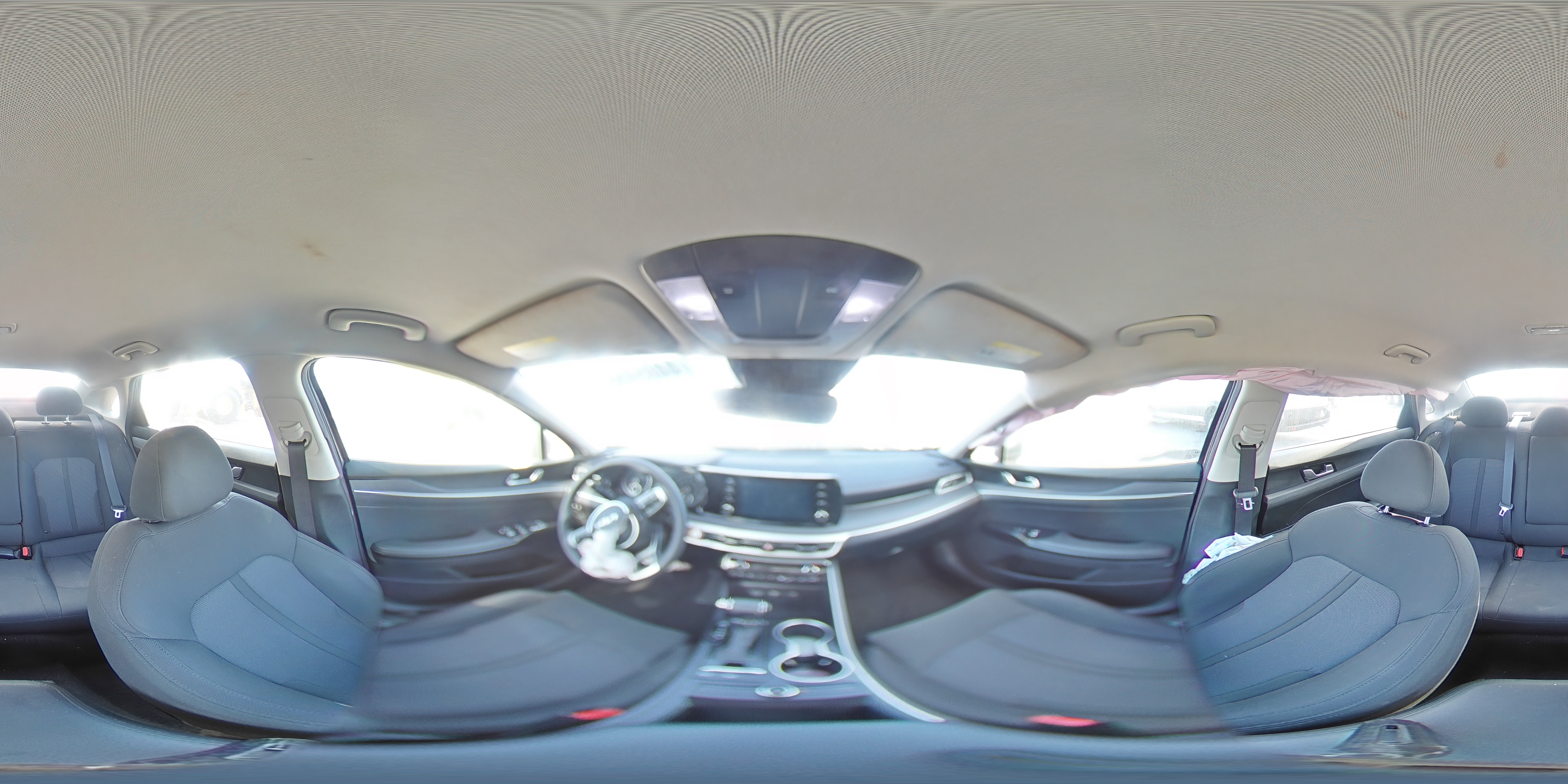 2022 Kia K5 - Image 13