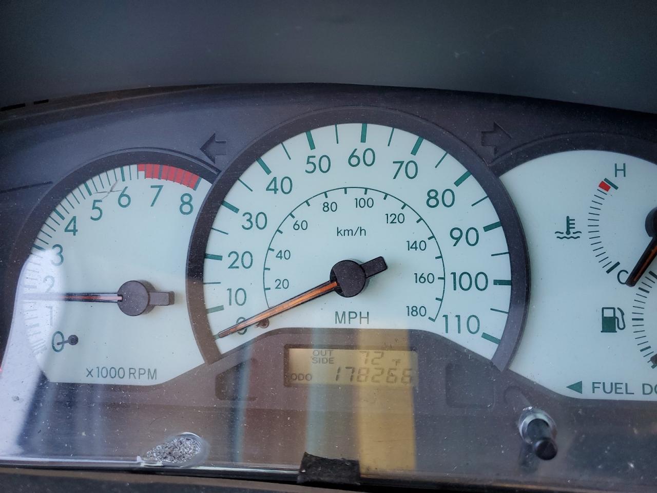 2004 Toyota Corolla - Image 9