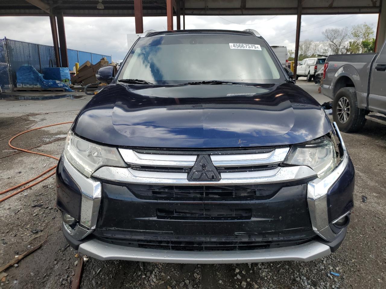 2017 Mitsubishi Outlander - Image 5