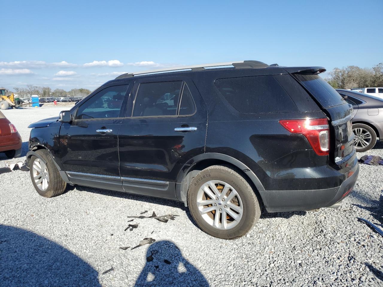 2014 Ford Explorer - Image 2