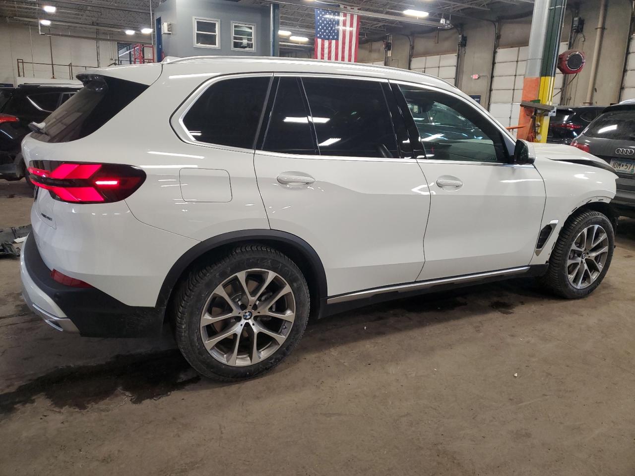 2024 BMW X5 - Image 3