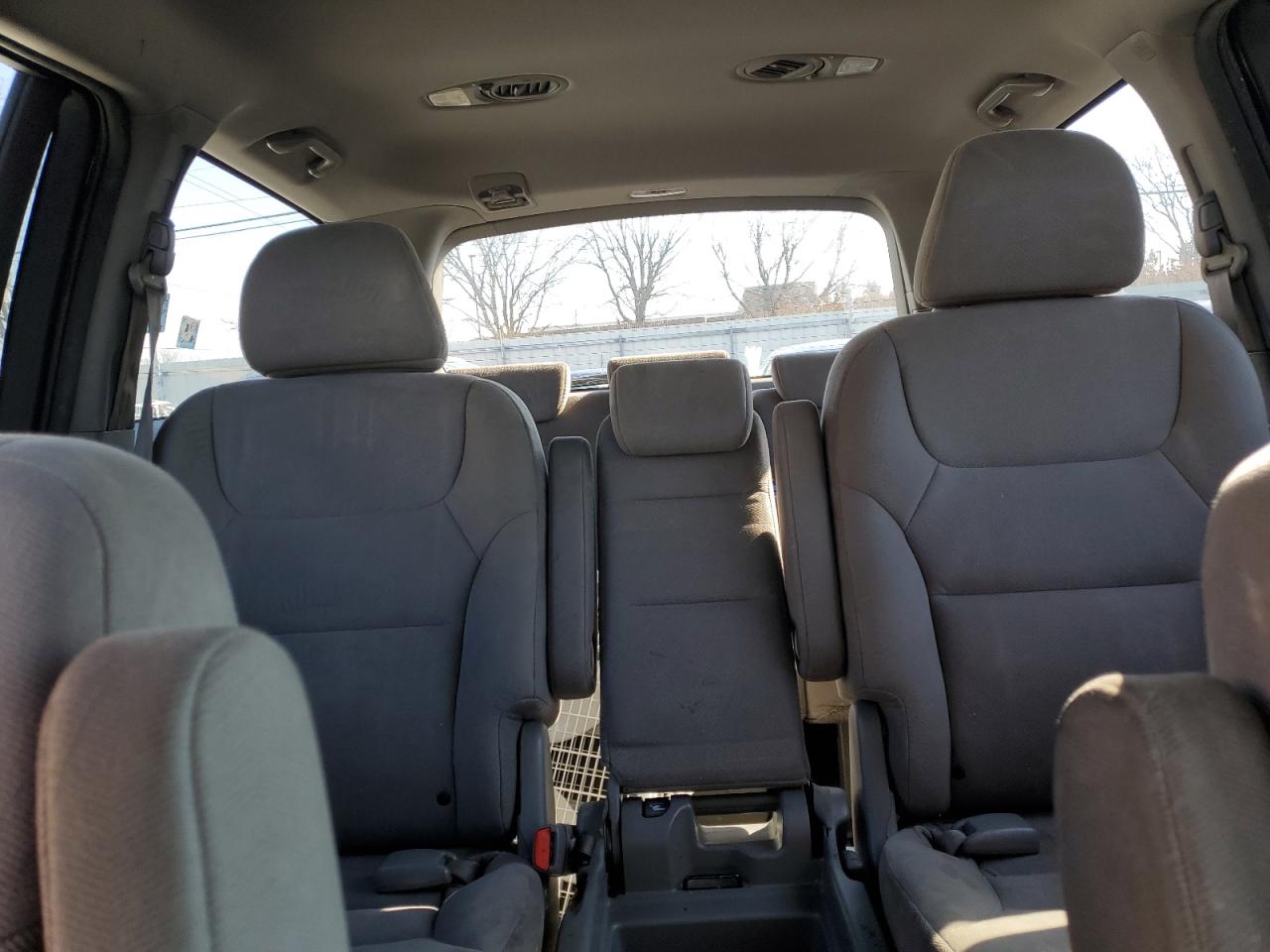 2010 Honda Odyssey - Image 10
