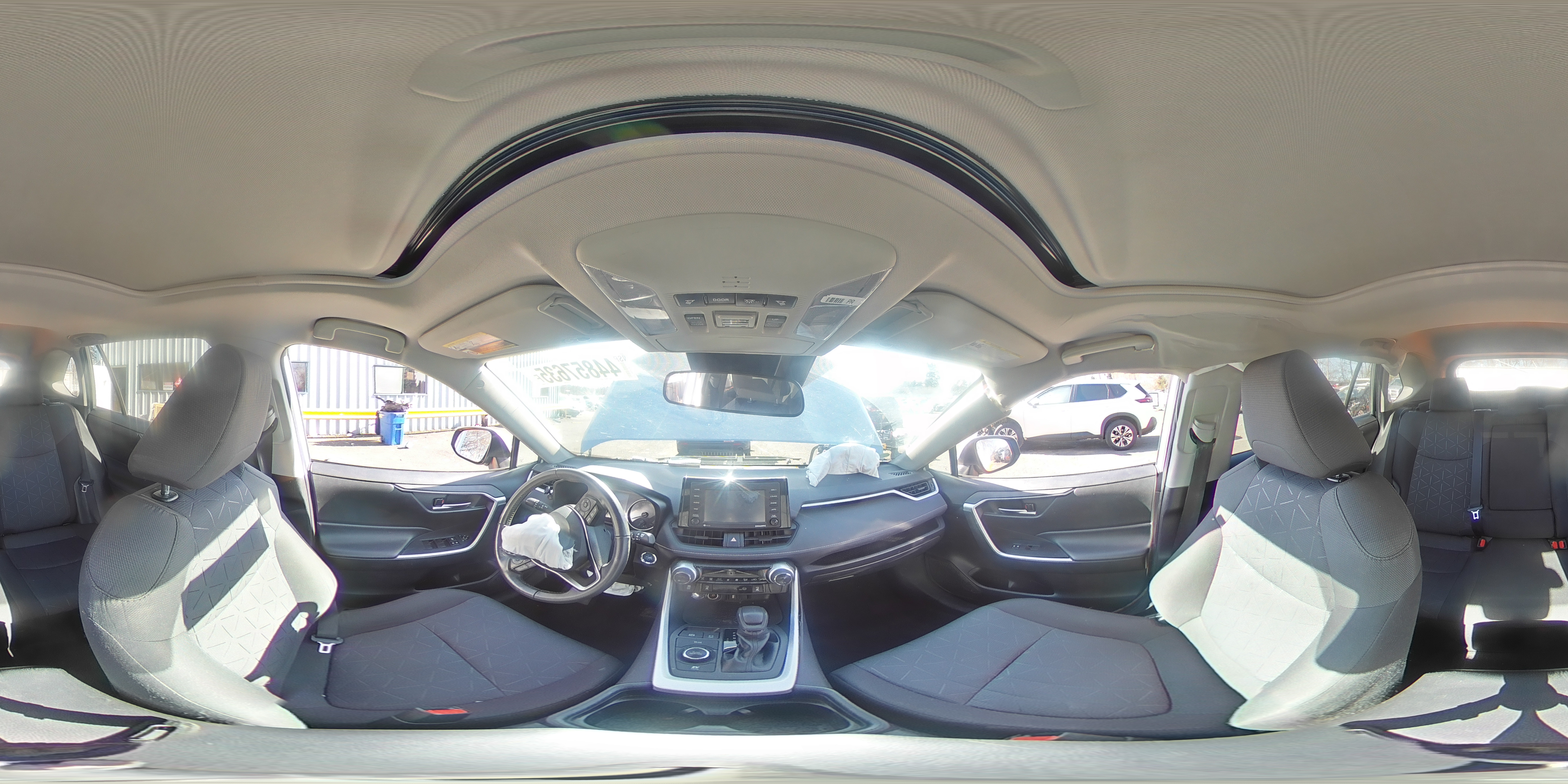 2020 Toyota RAV 4 - Image 13