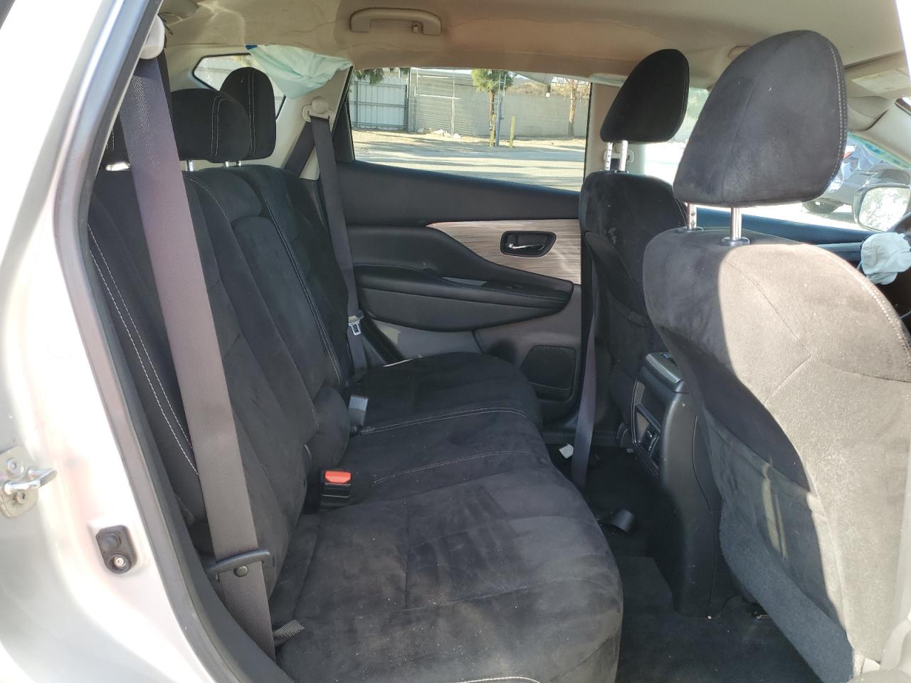 2015 Nissan Murano - Image 12