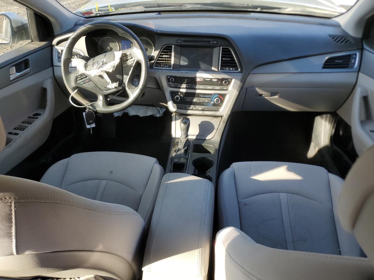 2016 Hyundai Sonata - Image 8